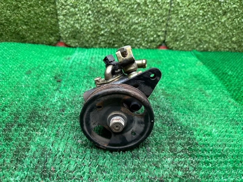 Насос ГУР Nissan Maxima 2000-2006 49110CA000 A33