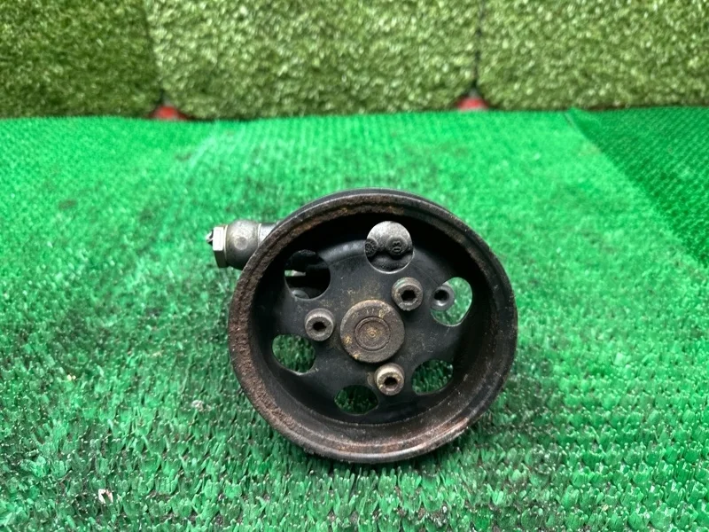 Насос ГУР Volkswagen Passat 1998-2005 8D0145156L B5 1.8