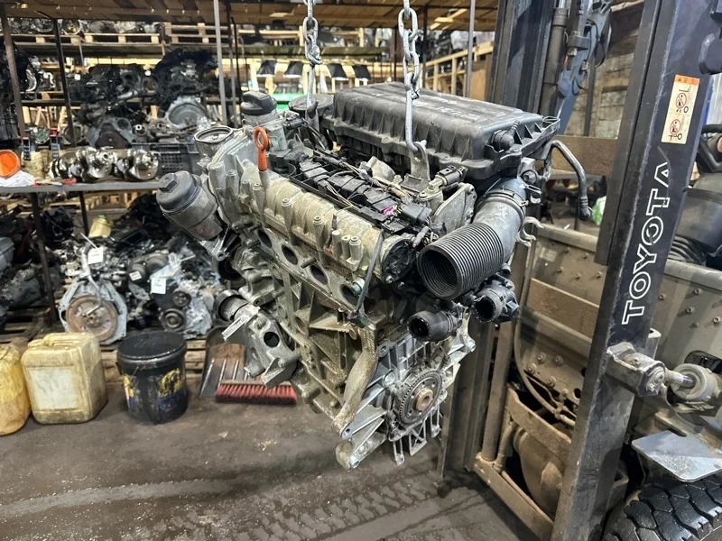 Двигатель Volkswagen 2006-2009 03C100034C BTS