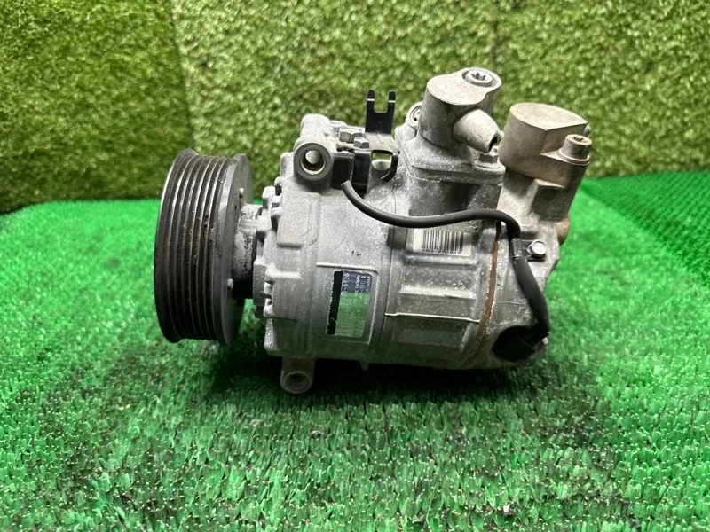 Компрессор кондиционера Volkswagen 7L6820803P