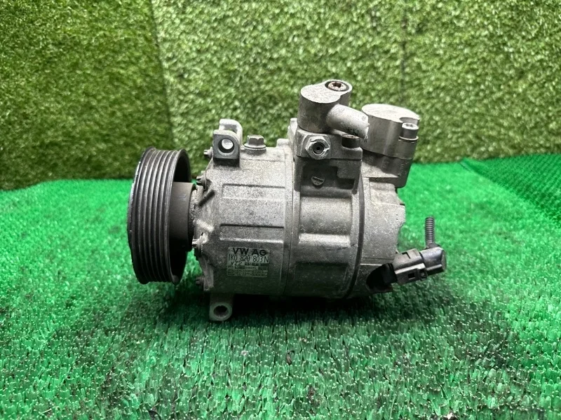 Компрессор кондиционера Volkswagen 2005-2010 1K0820803N