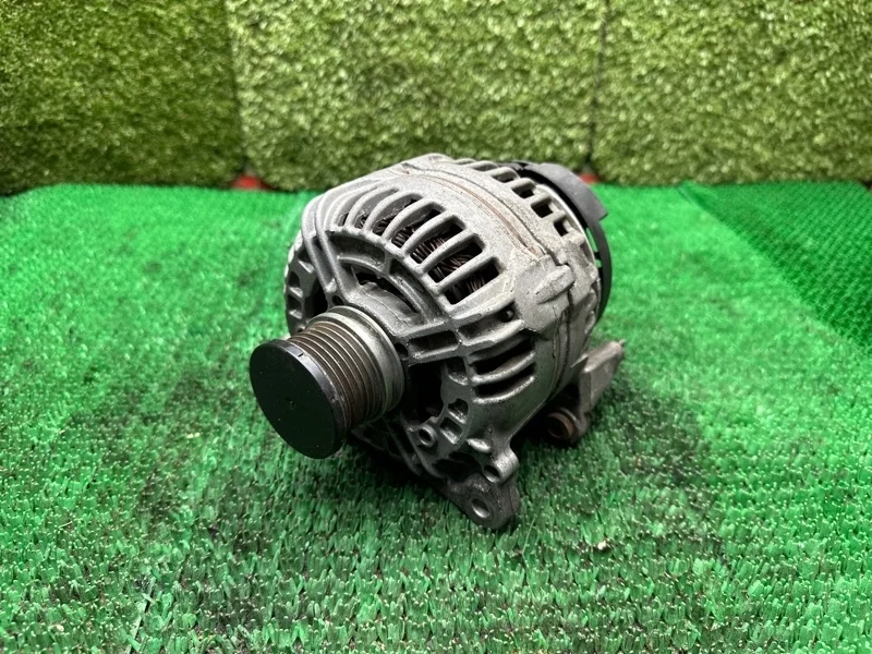 Генератор Volkswagen 06F903023N