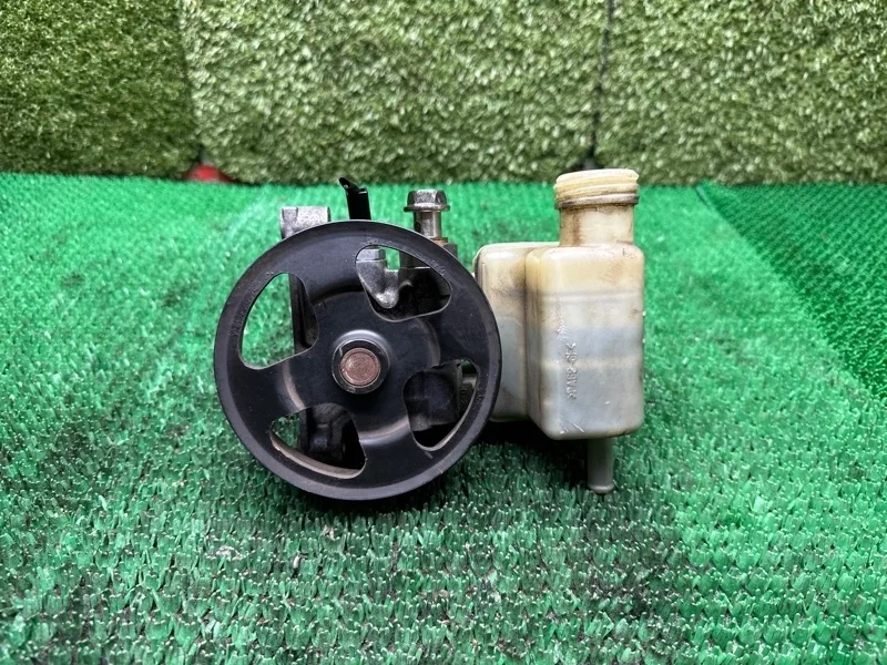 Насос ГУР Mazda 6 2002-2007 GJ6A32600B GG