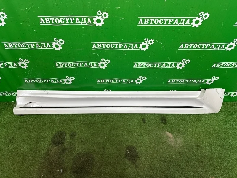 Подножка порог Toyota Land Cruiser 300 2021-2026 7585060060, правая