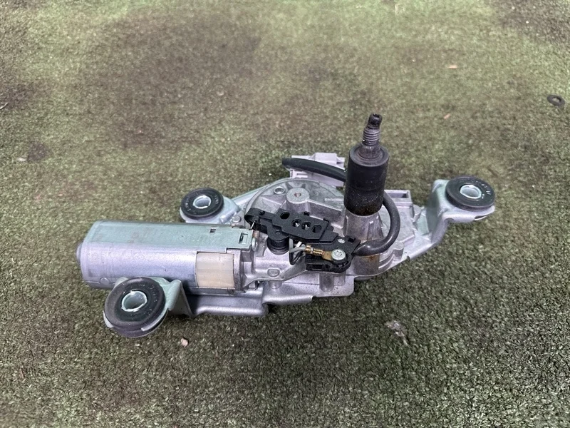 Моторчик дворника Land Rover Range Rover 2002-2012 LR010920 L322, задний