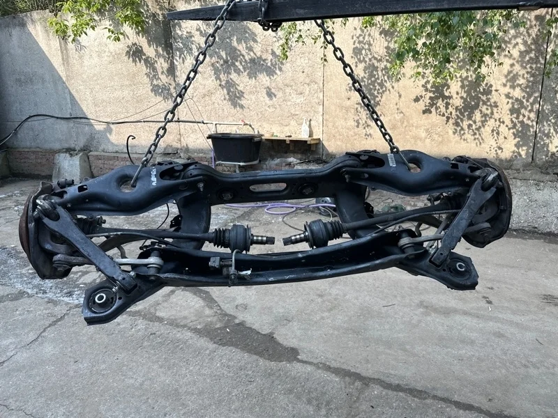 Подрамник Mercedes C 2006-2016 A2123503805 W204, задний