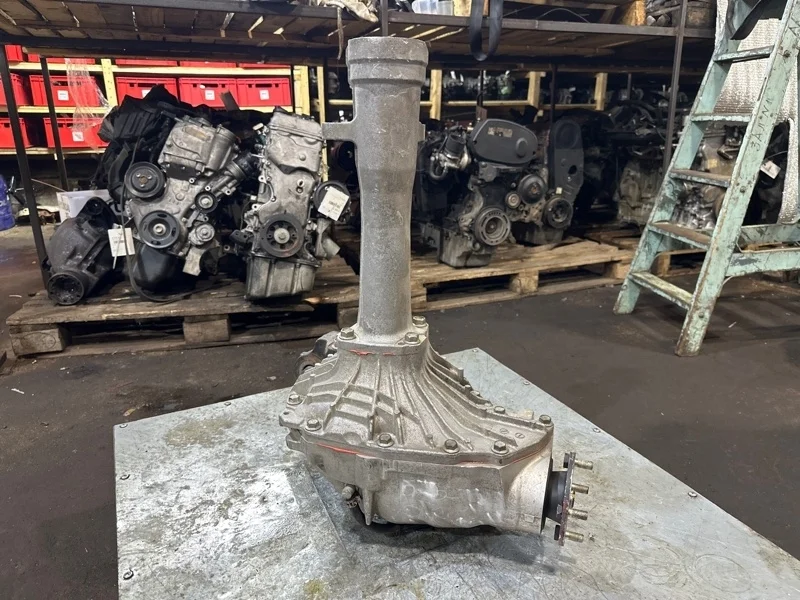 Редуктор Lexus LX570 2008-2021 4111060B80, передний