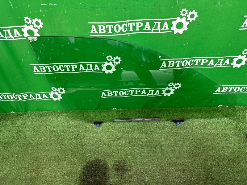 Стекло двери Lexus Gs 2012-2017 6810130830, переднее правое