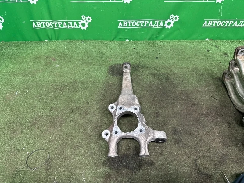 Кулак Lexus GS350 2012-2015 4320130040, передний правый