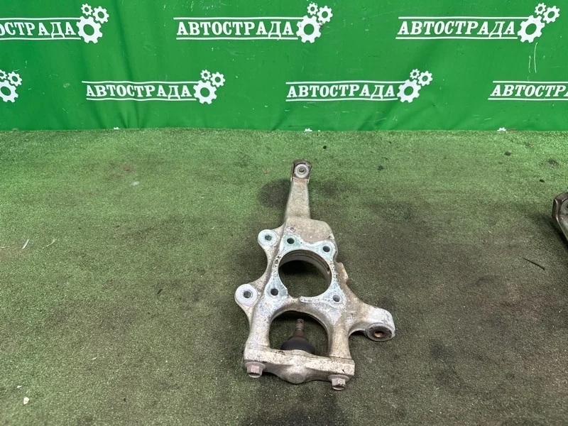 Кулак Lexus GS350 2012-2015 4320130040, передний правый