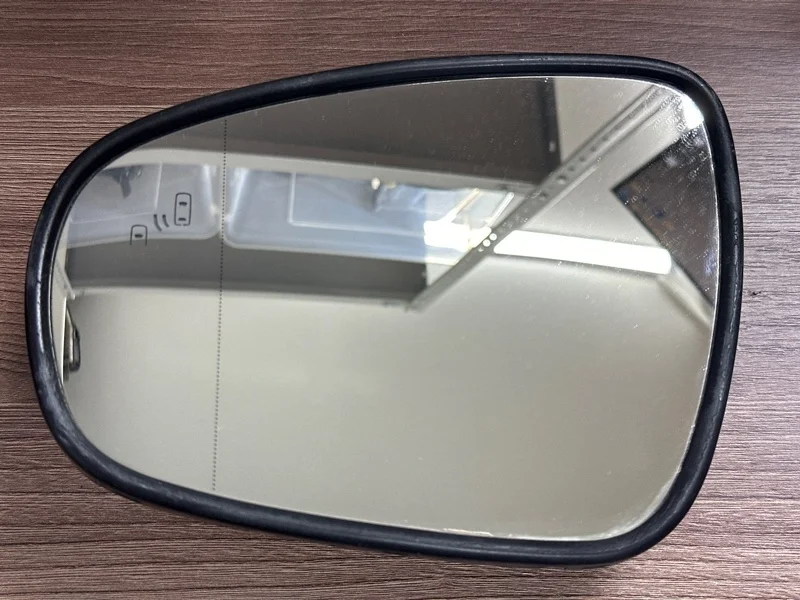 Зеркальный элемент Lexus Gs Es Is Ls 2012-2017 8796130E50, левый