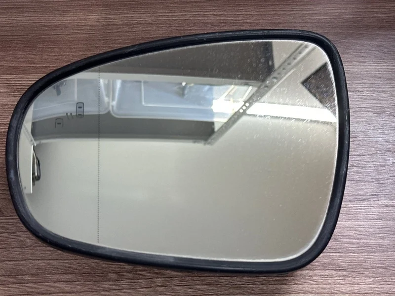 Зеркальный элемент Lexus Gs Es Is Ls 2012-2017 8796130E50, левый