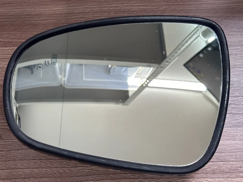 Зеркальный элемент Lexus Gs Es Is Ls 2012-2017 8796130E50, левый