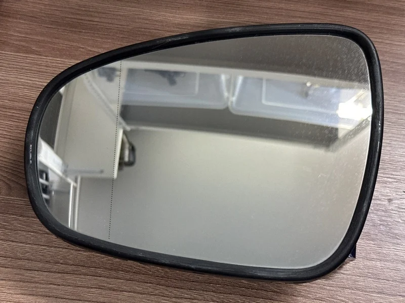 Зеркальный элемент Lexus Gs Es Is Ls 2012-2017 8796130D80, левый