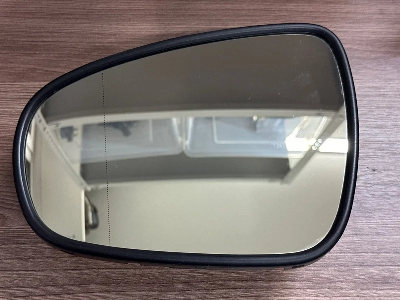 Зеркальный элемент Lexus Gs Es Is Ls 2012-2017 8796130D80, левый