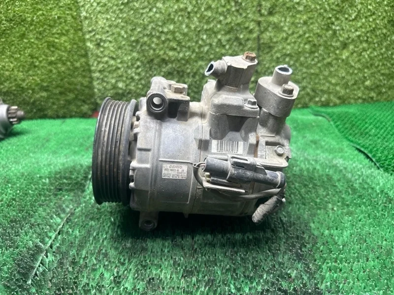 Компрессор кондиционера Land Rover Range Rover 2002-2010 LR012593