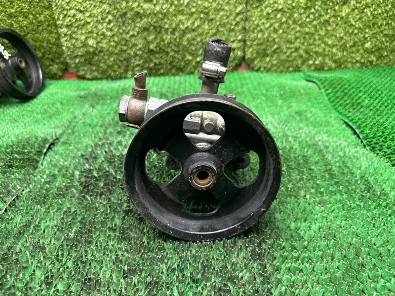 Насос ГУР Land Rover Range Rover Sport 2002-2008 LR006329 L320