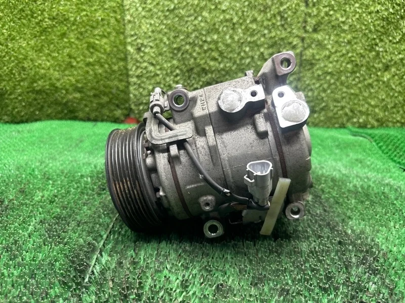 Компрессор кондиционера Toyota Land Cruiser Prado 150 2015-2024 8832060800 1GD