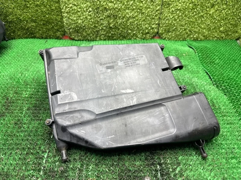 Корпус воздушного фильтра Mercedes A6420902001