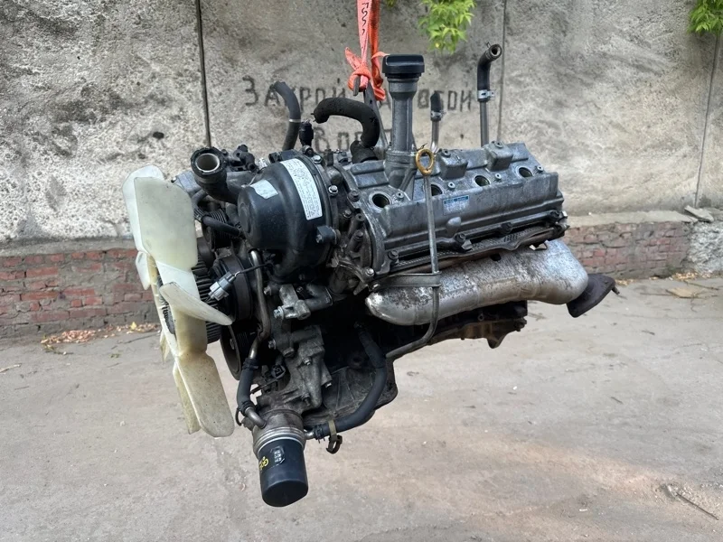 Двигатель Toyota Land Cruiser 2002-2012 1900050790 2UZ-FE