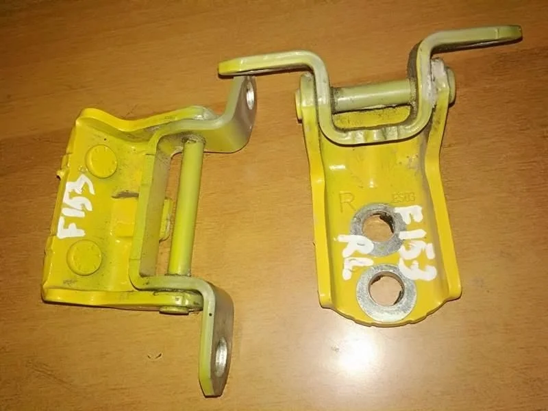 Б.у. петля двери NISSAN JUKE F15E NISSAN JUKE F15E