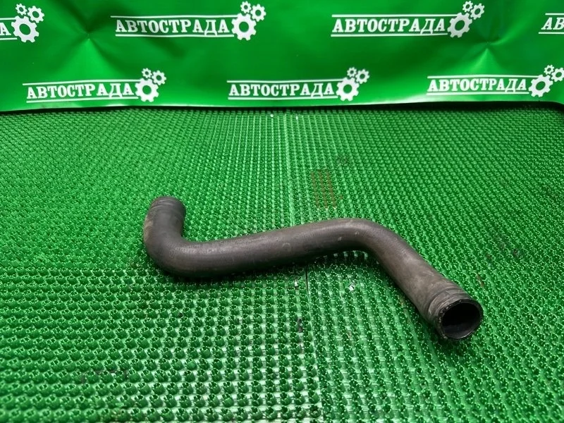 Патрубок системы охлаждения Mercedes A2465010282