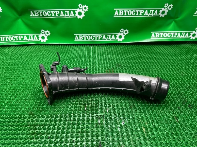 Патрубок впускной системы Mercedes A2700900844
