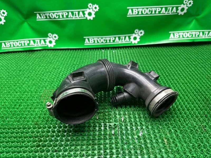 Патрубок воздушного фильтра Mercedes A2740900029