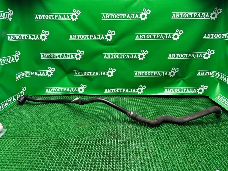 Патрубок системы охлаждения Mercedes A2135016682