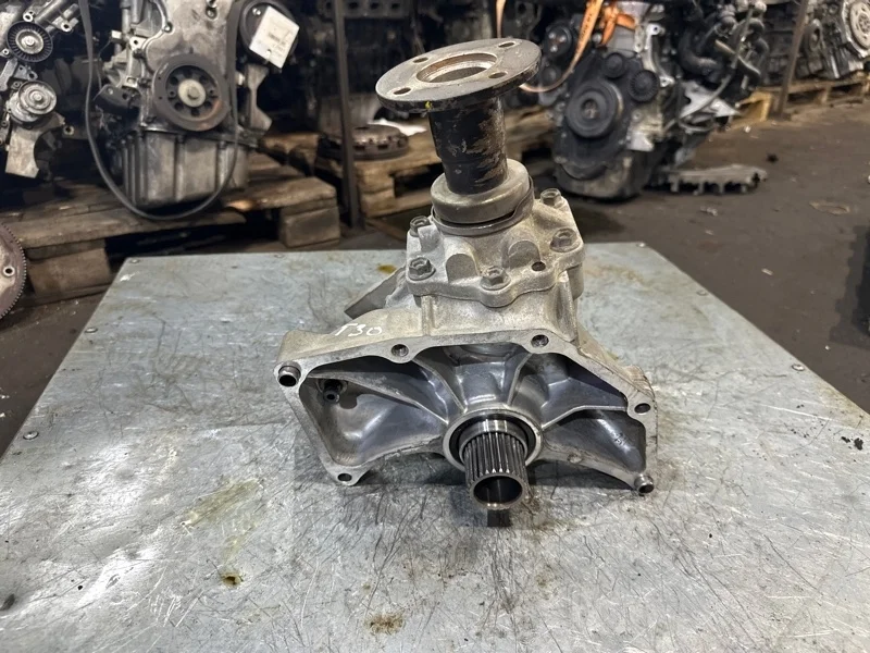 Раздатка редуктор Nissan X Trail 2001-2008 331008H503 T30