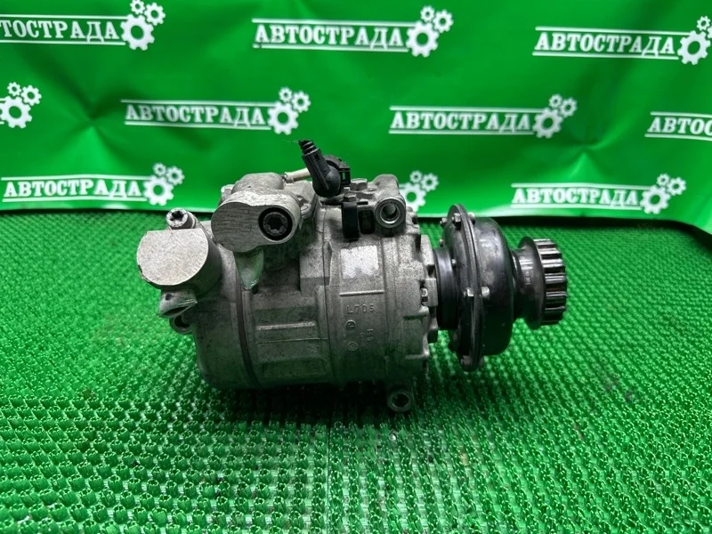 Компрессор кондиционера Volkswagen 7H0820805H