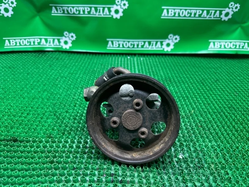 Насос ГУР Volkswagen Passat 1998-2005 8D0145156L B5 1.8