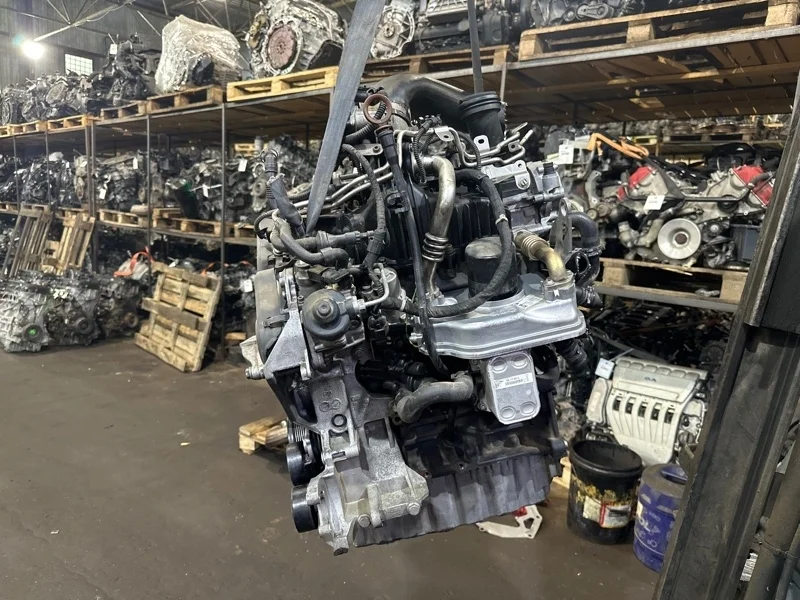 Двигатель Volkswagen 03L103373G CFC