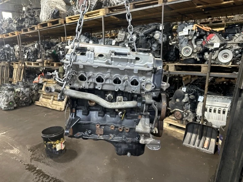 Двигатель Mitsubishi Lancer 9 2005-2011 1000A512 4G18