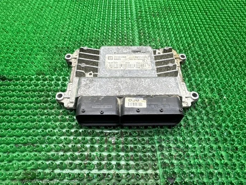 Блок управления двигателем Chevrolet Cruze 25181280