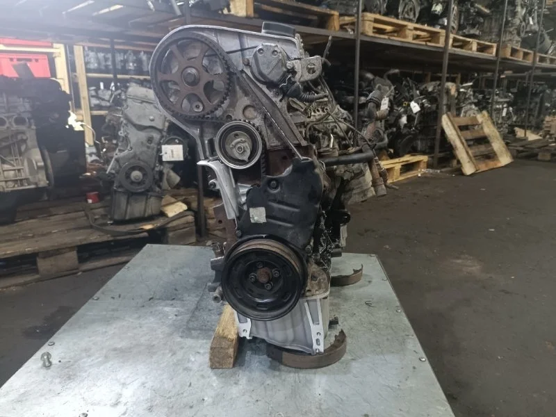 Двигатель Volkswagen Passat 523212325 AWM