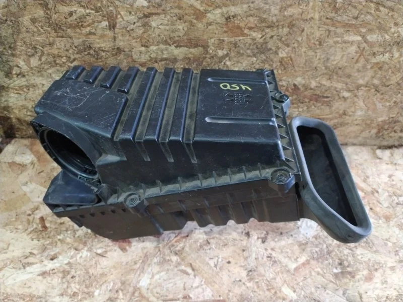 Корпус воздушного фильтра Volkswagen Passat 2007 B6