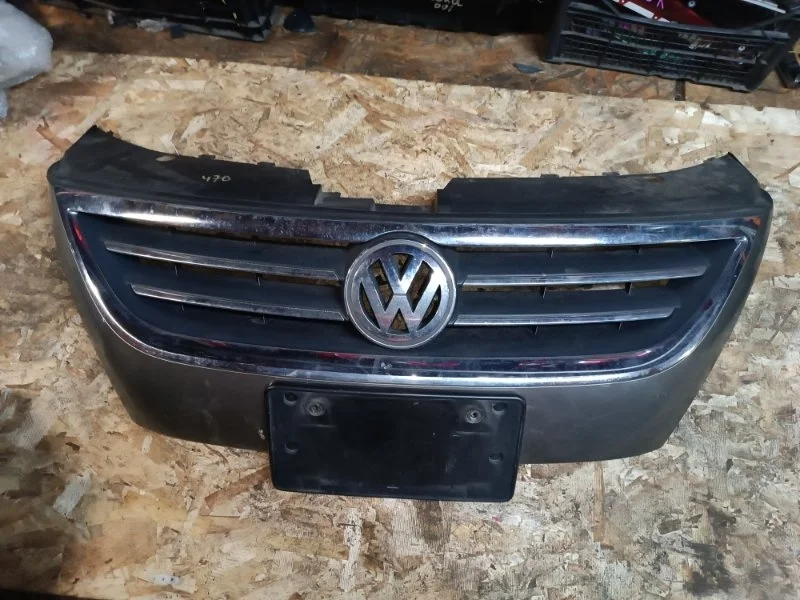 Решетка радиатора Volkswagen Passat CC 2010 358
