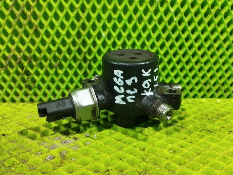 Топливная рампа Renault Megane 3 2010 8200584034 УНИВЕРСАЛ K9KH872