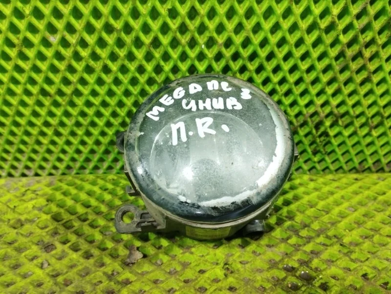 Противотуманная фара правая Renault Megane 3 2010 8200074008 УНИВЕРСАЛ K9KH872