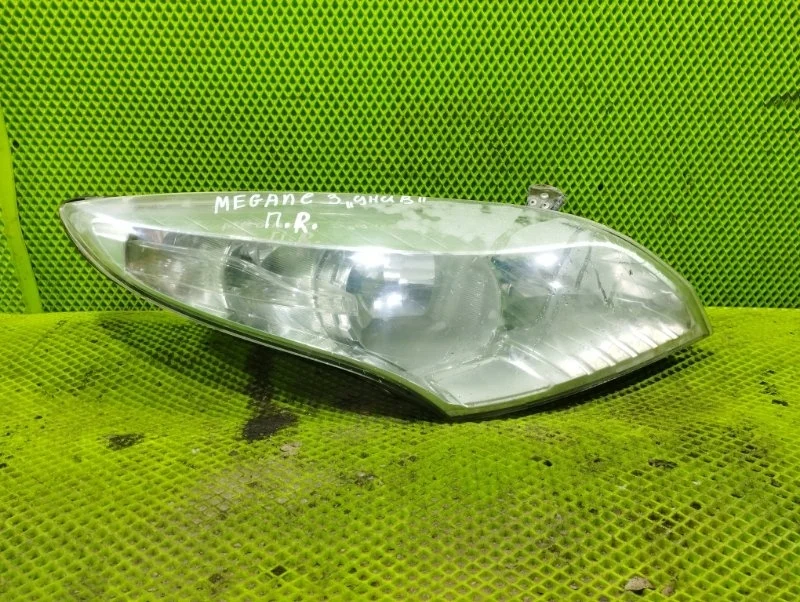Фара правая Renault Megane 3 2010 260100017R УНИВЕРСАЛ K9KH872