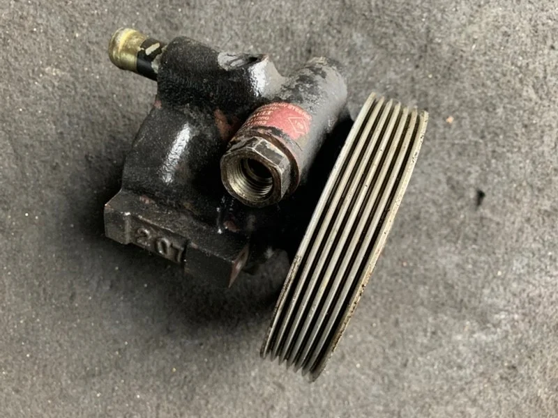 Насос гидроусилителя руля Renault Logan