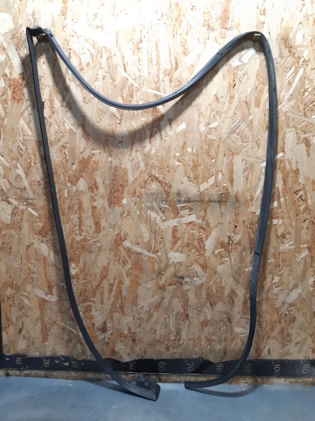 Уплотнитель двери Nissan Navara D40 (2004—2010) 2008 серебристый