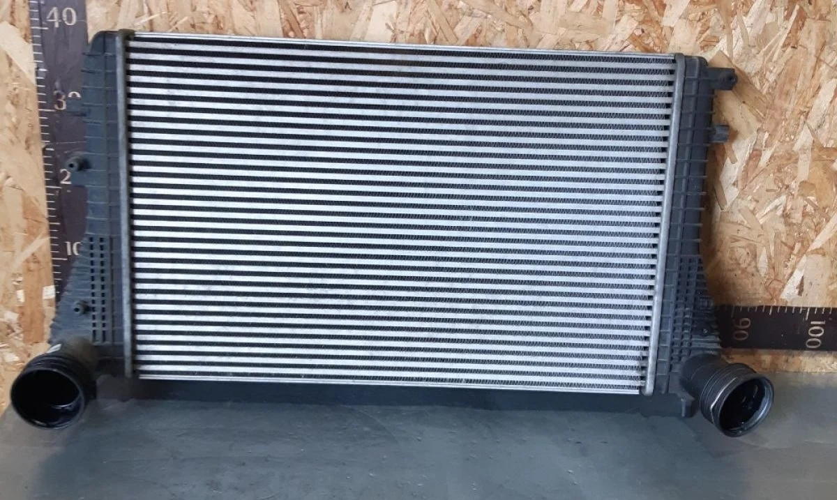 Интеркулер Skoda Octavia II рестайлинг (2008—2013) 2010 1Z/F9R