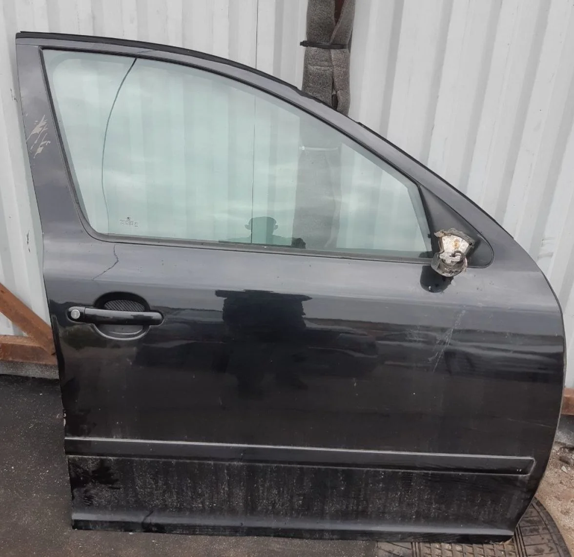 Дверь передняя правая Skoda Octavia II рестайлинг (2008—2013) 2010 1Z/F9R