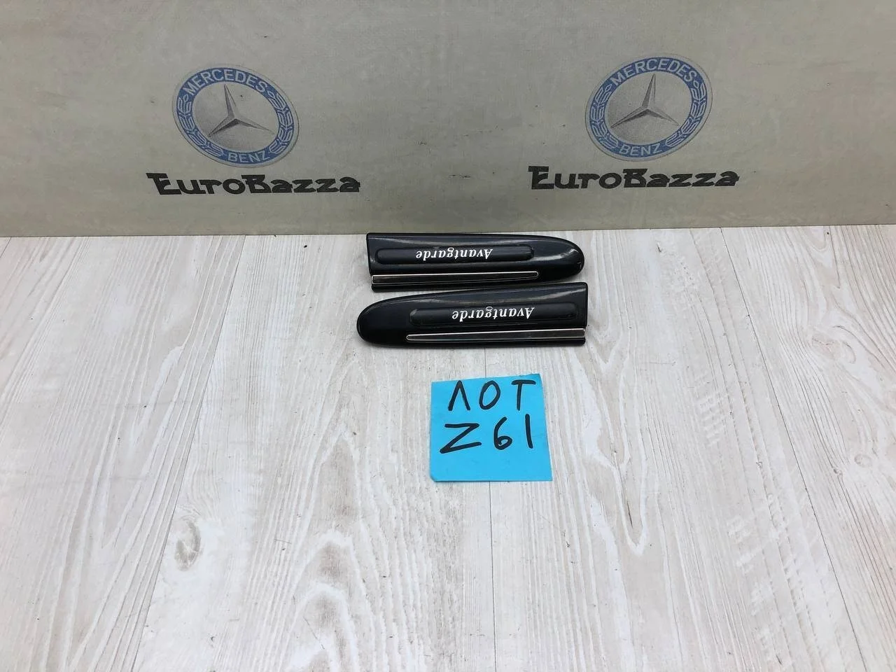 Молдинг переднего крыла Mercedes W211