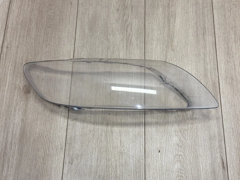 Стекло фары Audi Q7 2010-2015 4L