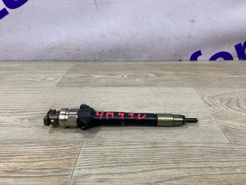 Форсунка топливная Mitsubishi Pajero 2009