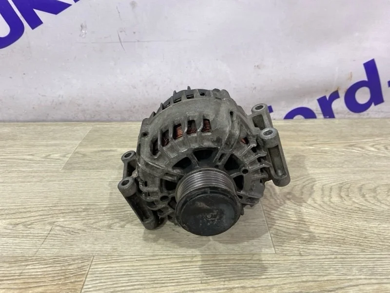 Генератор AUDI Q5 2010