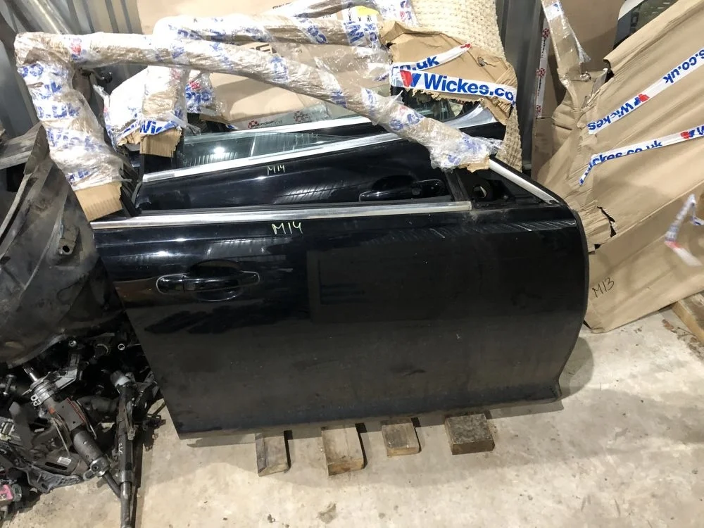 дверь передняя правая jaguar XF черная